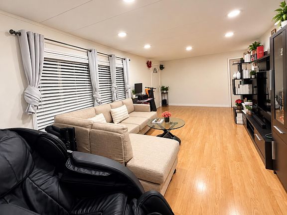 4th image of 411 Lewis Rd Spc 423