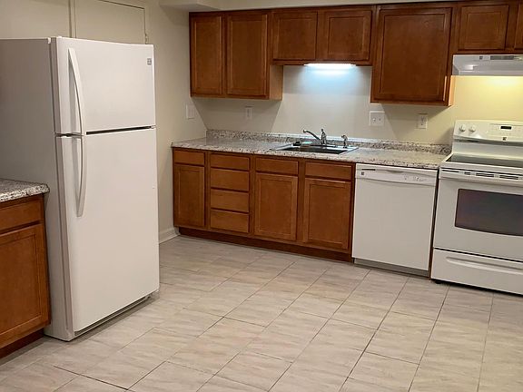 4th image of 4937 Kelsch Ln #2