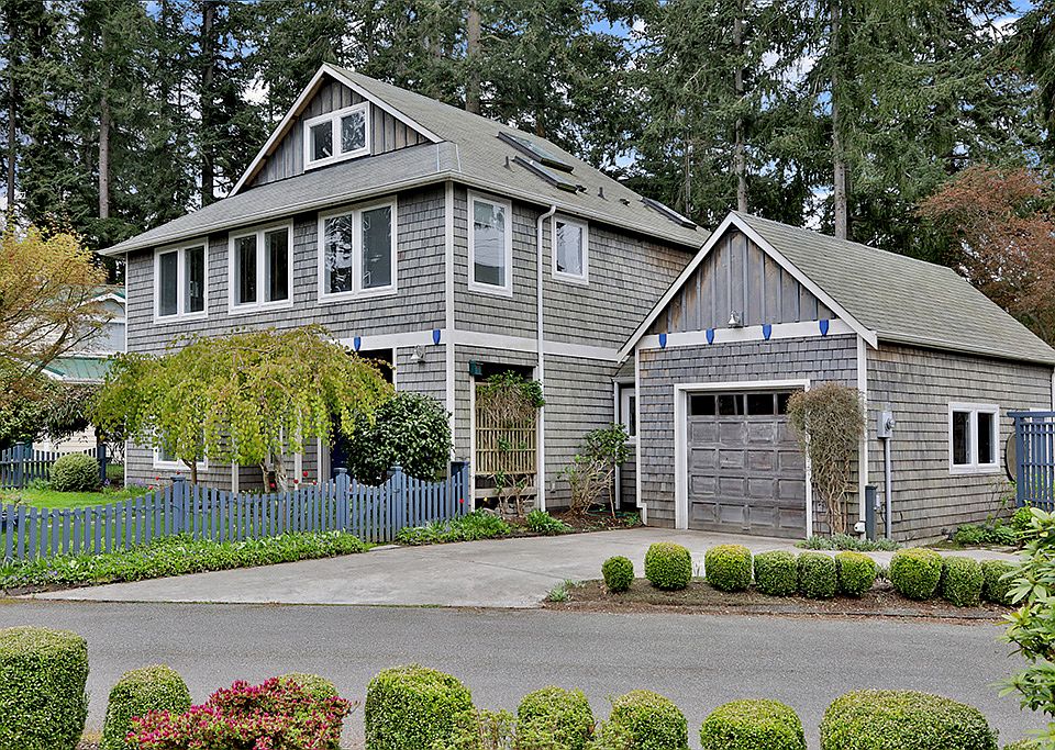 1st image of 301 Noblecliff Pl