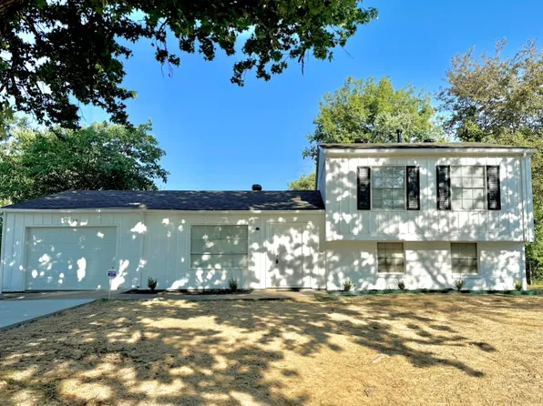 10 Fairbrook Dr, Little Rock, AR 72205