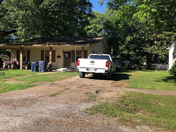2nd image of 1204 Louisiana St