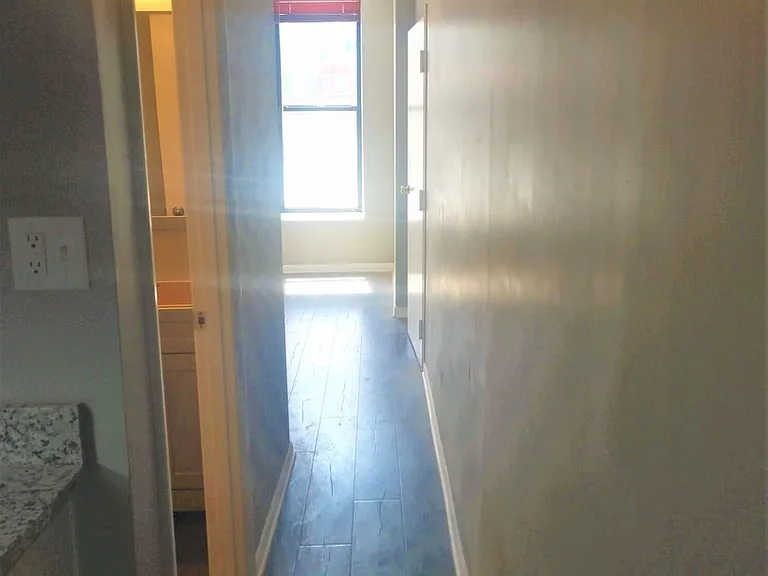 2323 Sidney St — Photo 8