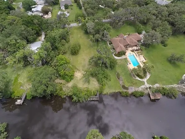 Palmetto Ave, Fort Pierce, FL 34982