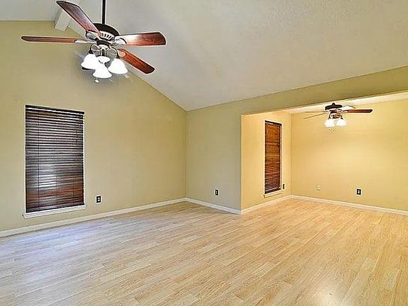 4th image of 4920 Aventura Blvd