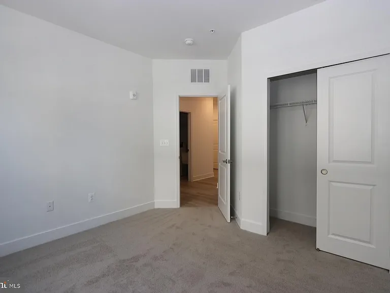 2512 W Peninsula — Photo 9