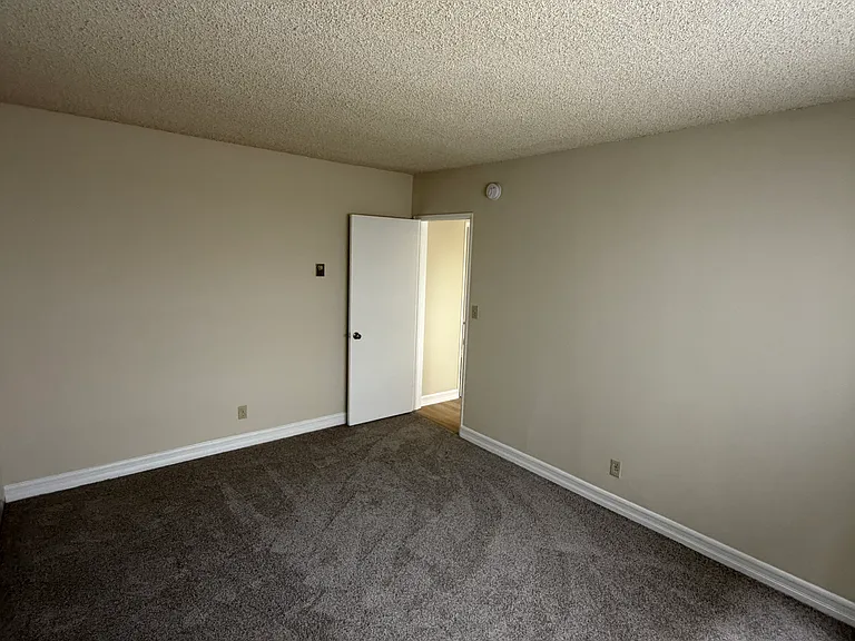 Palm Terrace Apartments — Photo 16