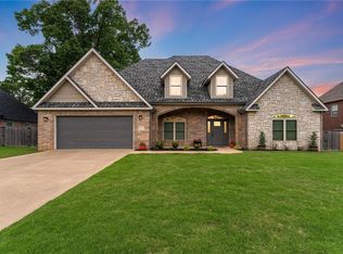 602 SW Brighton Dr, Bentonville, AR 72712