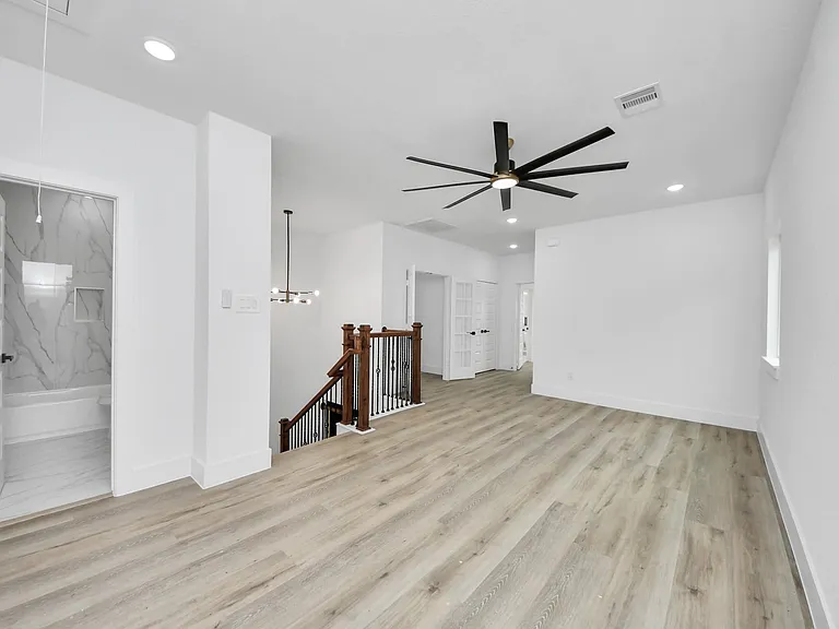 3524 Rebecca St — Photo 21