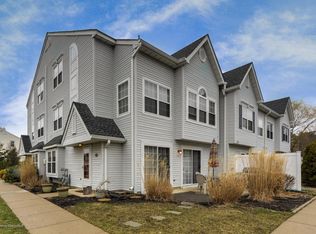 35 Richmond Ct, Tinton Falls, NJ 07712