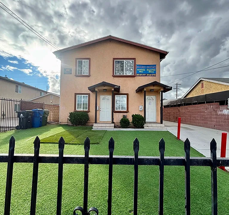 11417 S Stanford Ave