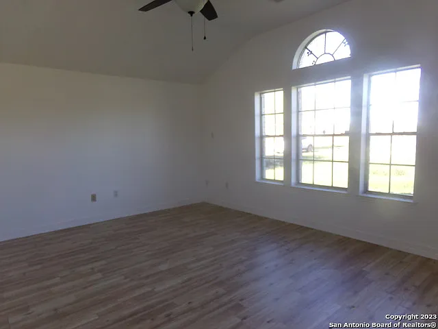 10340 Fowler Rd — Photo 22