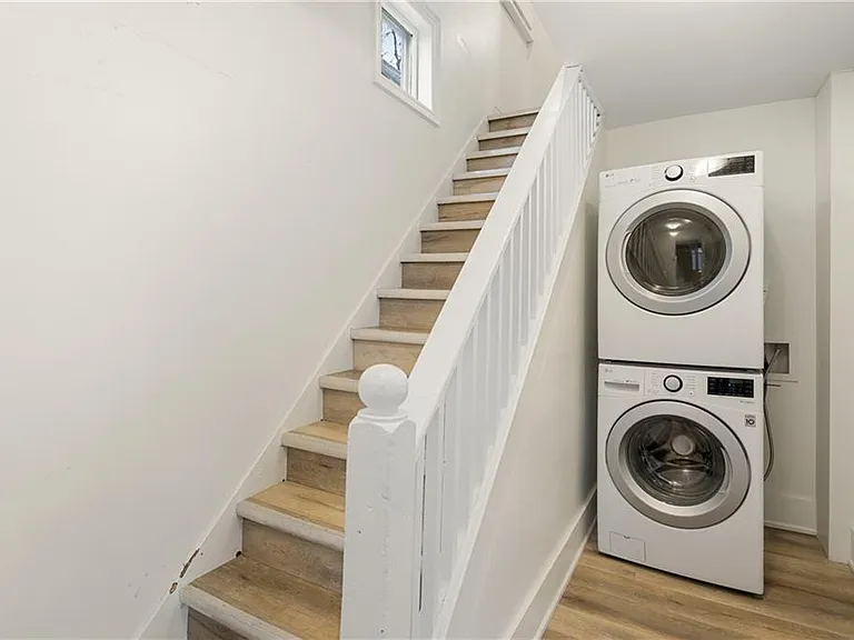 27 Jones Ln — Photo 3