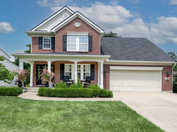 5121 Parkvalley Ct, Cincinnati, OH 45239