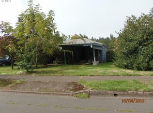 956 1st St, Springfield, OR 97477