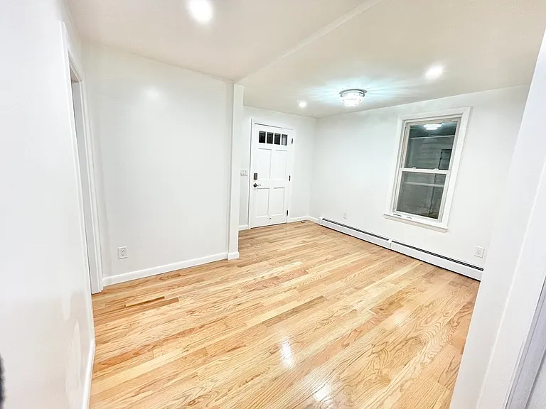 22 Clinton St #1 — Photo 6