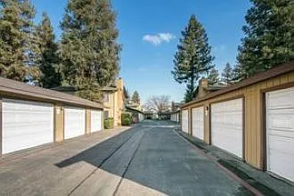 Sunny Gate Apartments — Photo 8