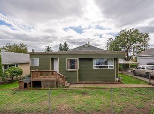 741 SE 7th St, Toledo, OR 97391