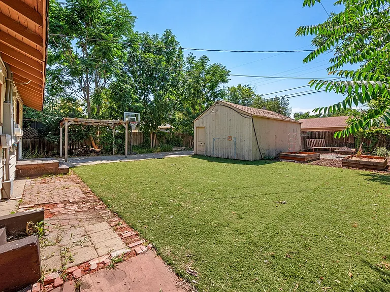 3917 S Acoma St — Photo 23