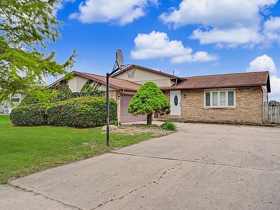 2nd image of 2229 Jeffery Dr