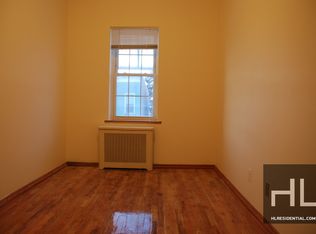 3410 31st Ave, Astoria, NY 11106