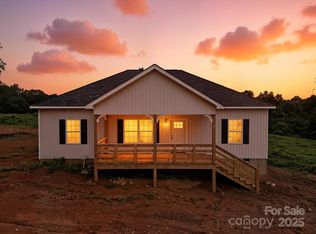 1427 Blackbird Dr, Clover, SC 29710