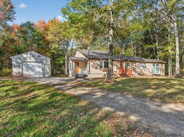 594 Middlesex Road, Topsham, ME 04086