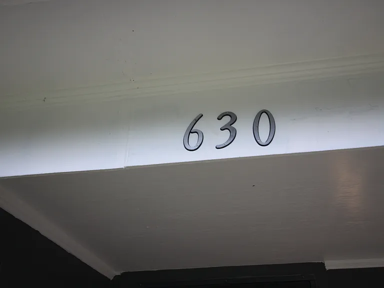 630 Blackhawk Rd — Photo 4