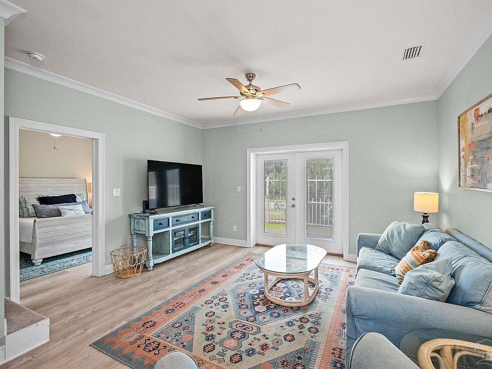 1st image of 13941 Del Rio Dr