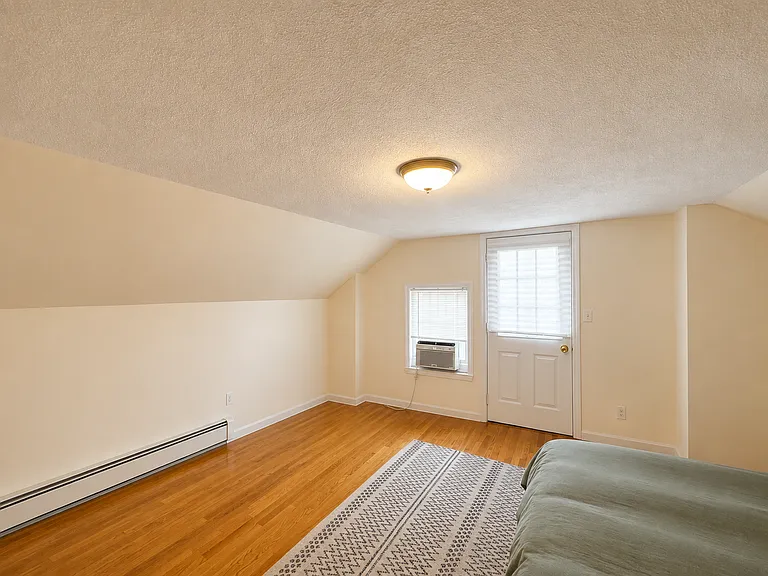 286 Salem St — Photo 7