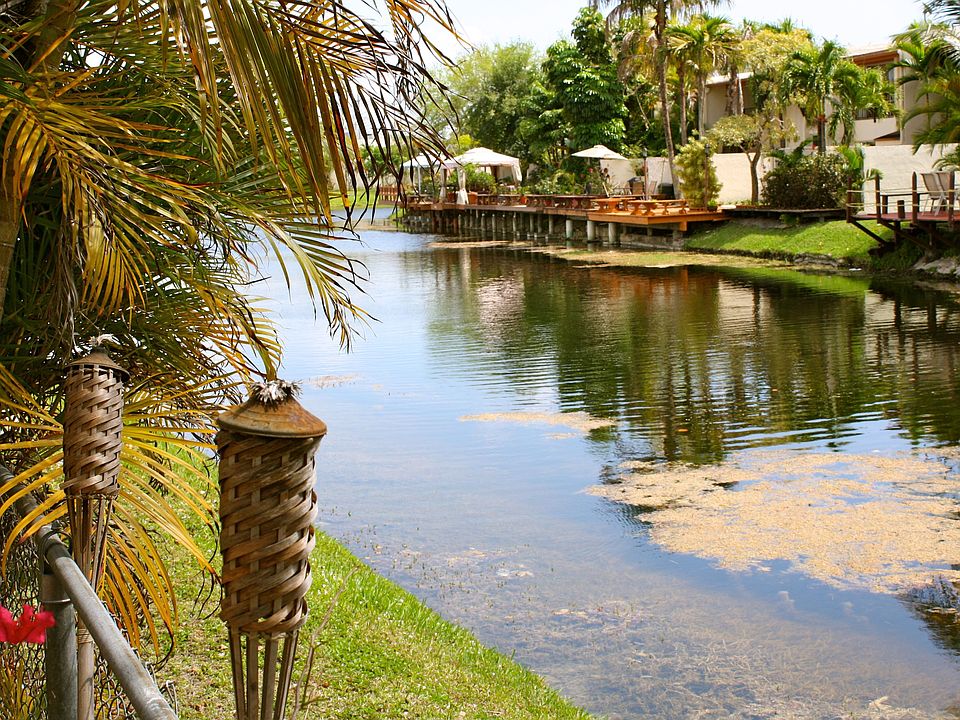 Patio - Lake View