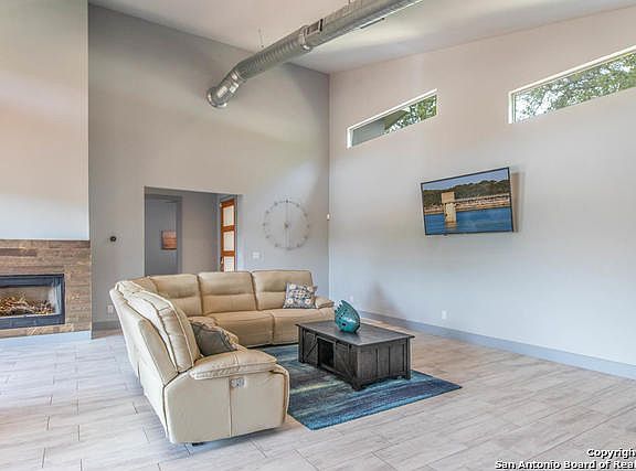 5th image of 310 Night Hawk Ct