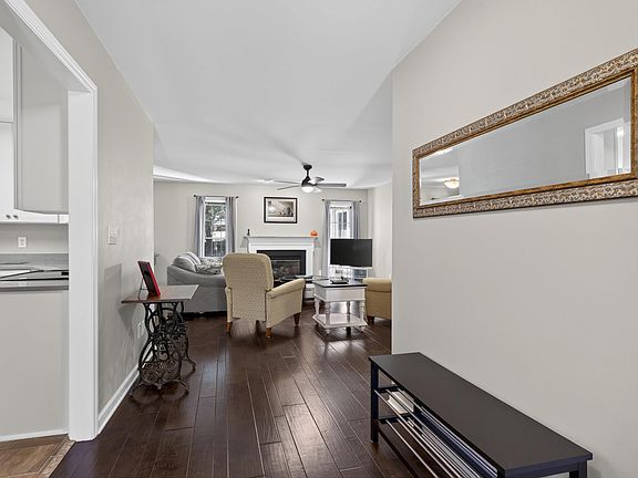3rd image of 2312 Maplegreen Ln