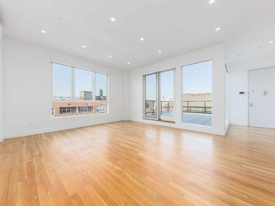 1st image of 625 E 18th St APT 7