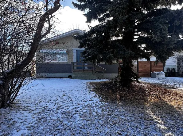 4413 W 40a Ave, Red Deer, AB T4N 2X3