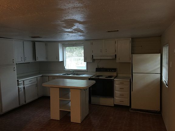 4th image of 1374 E New York Ave APT 1