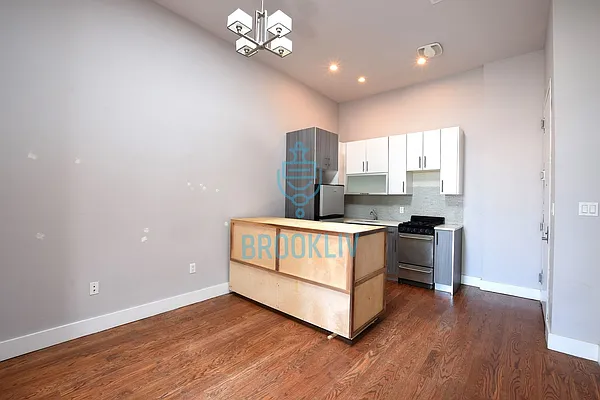 Rented by null | media 29