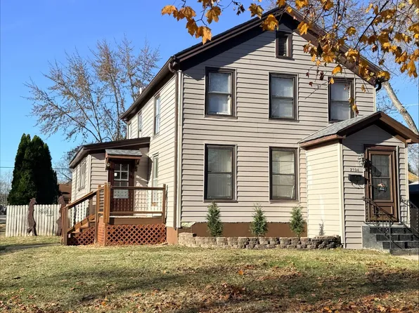2104 Latham St, Rockford, IL 61103