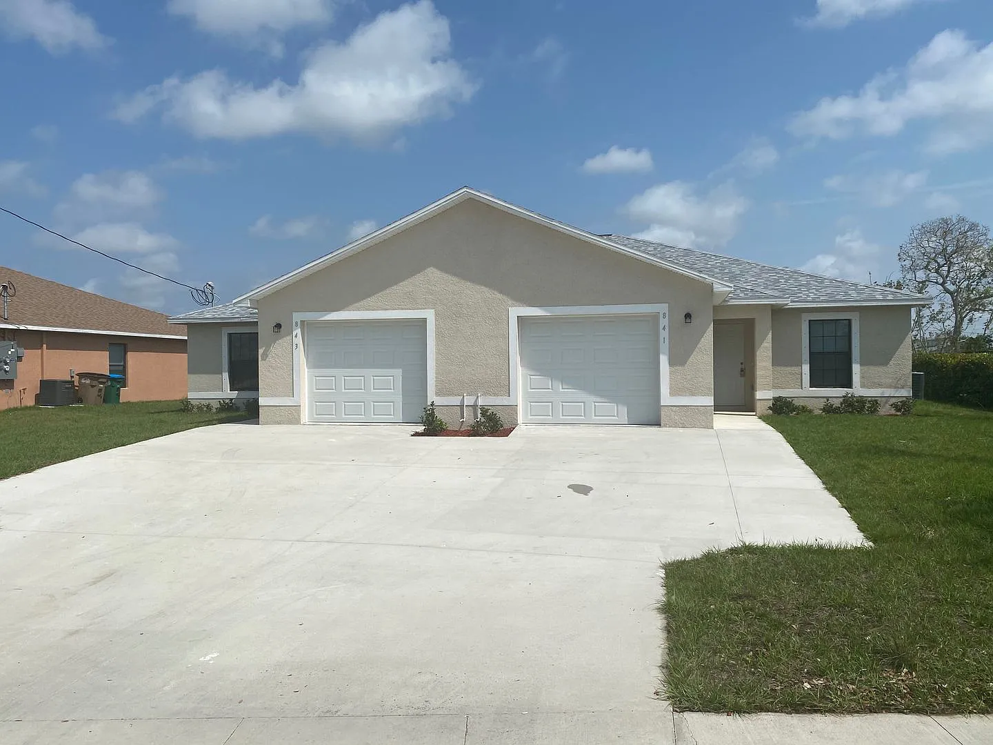 $250 move in special - 3 bedroom, 2 bath Duplex — Photo 2