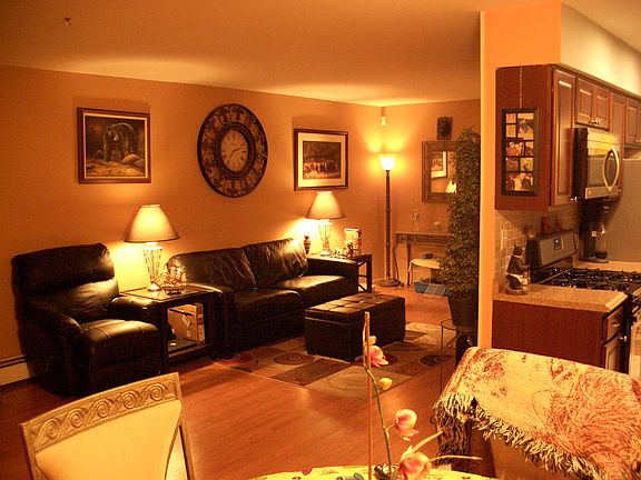 4th image of 2 Elmwood Park Dr APT 124