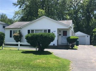 247 Pattonwood Dr, Rochester, NY 14617