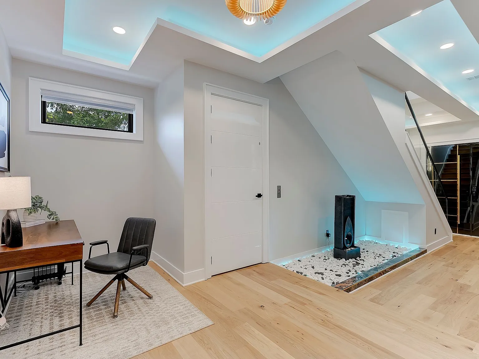4 bed, 3529 sqft, $5,500 — Photo 4