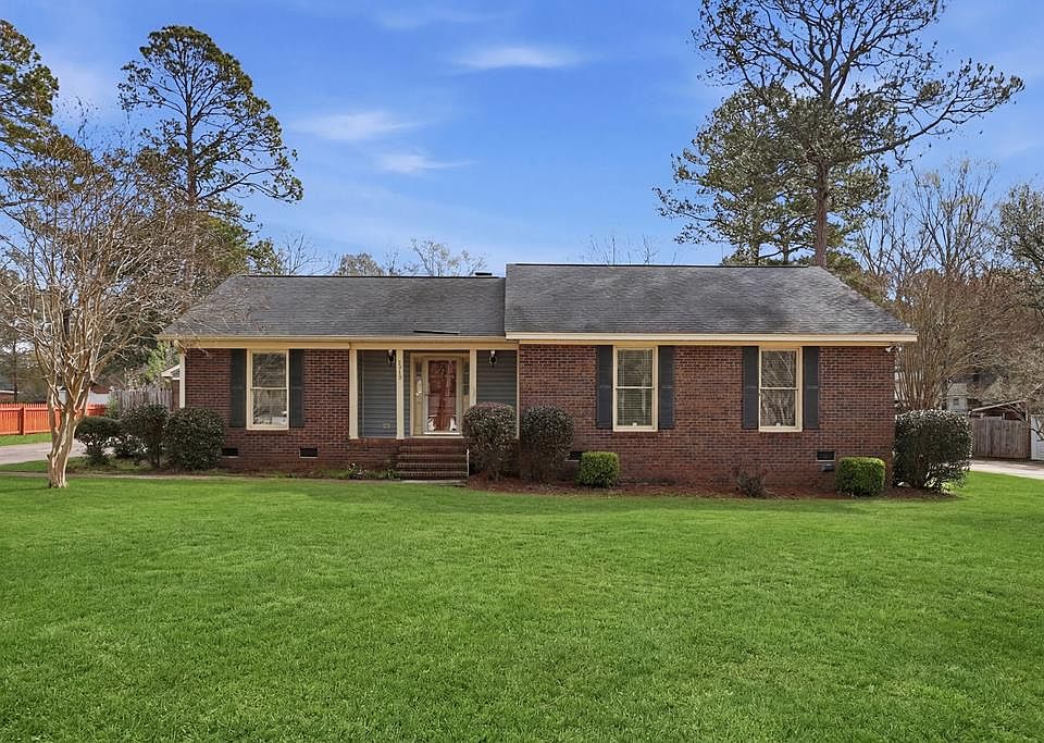 1st image of 2710 Shannon Rd