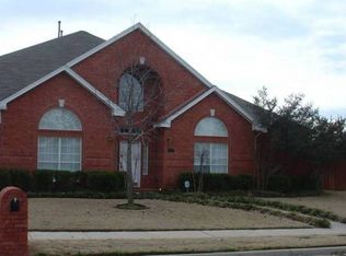 2704 Scarborough Ln, Carrollton, TX 75006