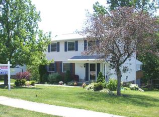 122 Darnley Dr, Coraopolis, PA 15108