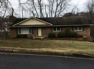 2904 Vicksburg Rd, Johnson City, TN 37604