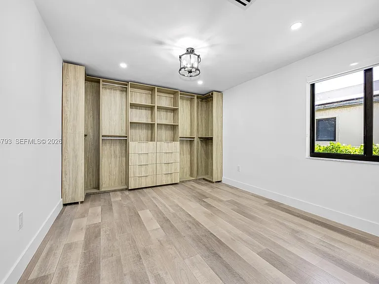 3050 SW 26th St #3050 — Photo 11