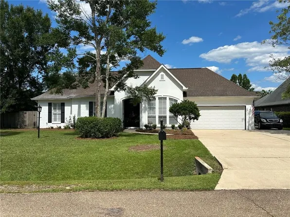 1007 River Ct, Mandeville, LA 70448