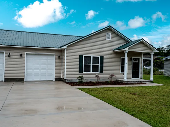 136 Macdonald Blvd, Havelock, NC 28532
