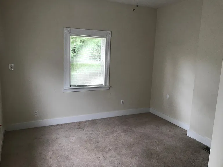 3102 E Marshall St — Photo 21