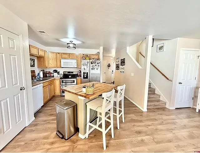 3 bed, 1456 sqft, $500 — Photo 4